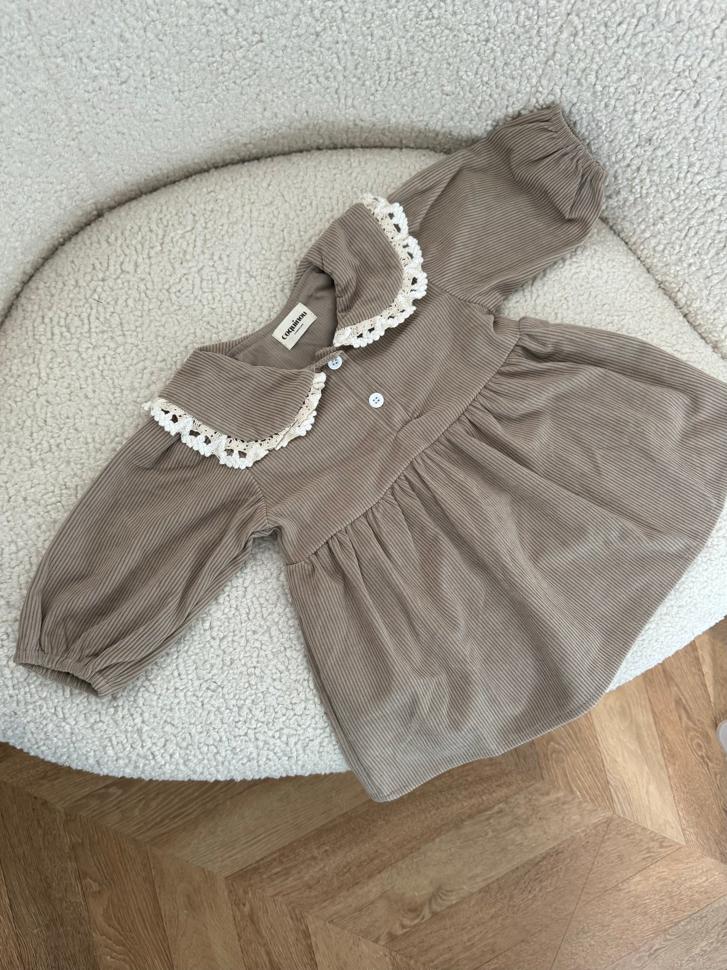 Robe - Col Claudine